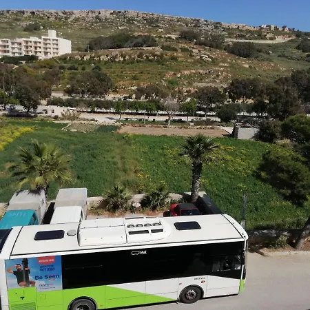 2 Bedroom With Country Views Apartament *